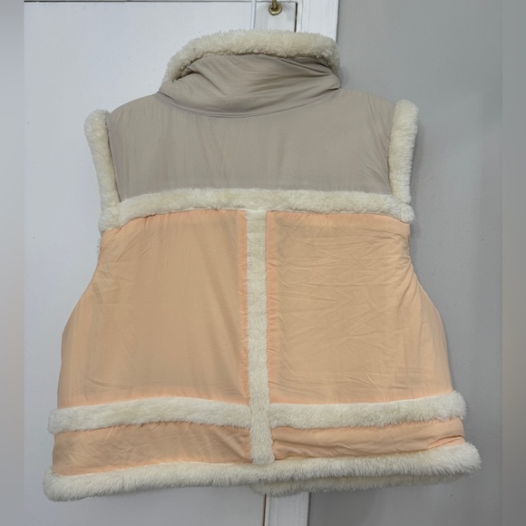 Free people reversible vest, size large - Picture 6 of 7